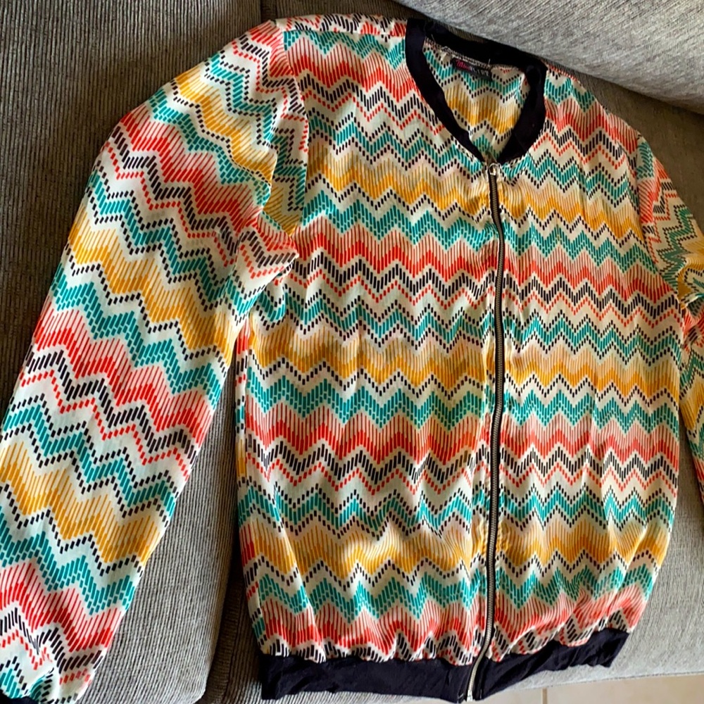 Fun Pattern Light Sweater - image 3